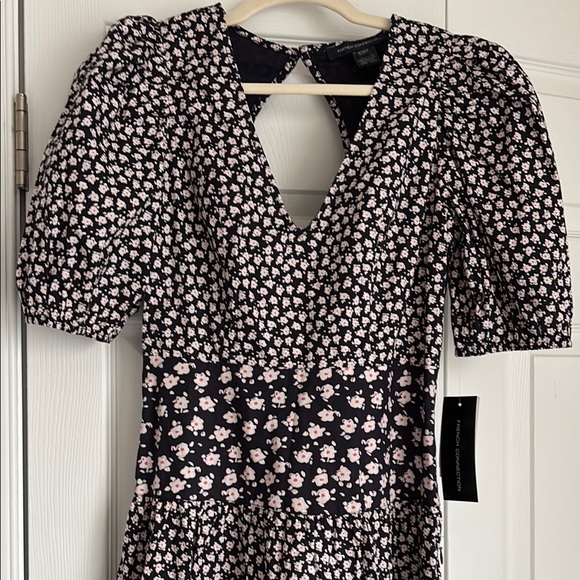 NWT Navy and White Puff Sleeve Mini Dress - Picture 3 of 7